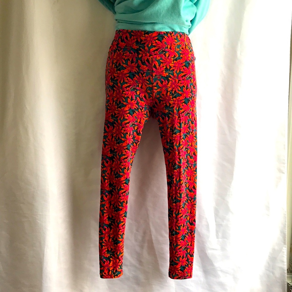 LULAROE LEGGINGS - Picture 3 of 6
